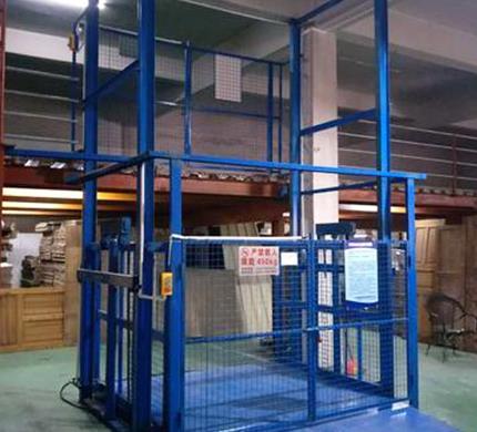 导轨式升降平台