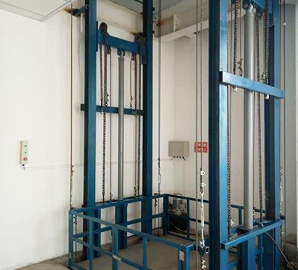 导轨式升降平台